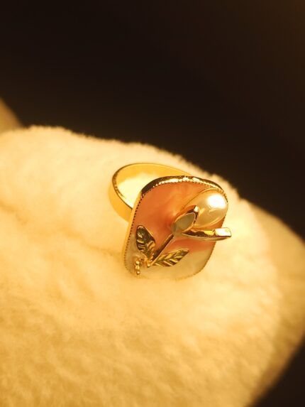 Mother-of-Pearl Inlay Floral Ring | Vintage Inspired Tulip Leaf Jewelry