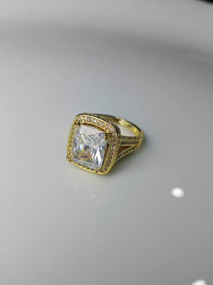 Luxury Gold-Plated Radiant Cut Cubic Zirconia Halo Engagement Ring