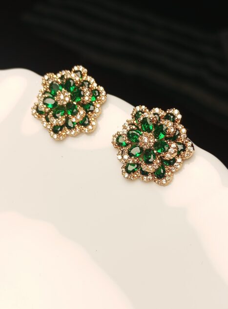 Luxury Emerald Green & Gold Flower Stud Earrings – Festive Bridal Jewelry